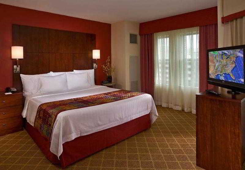 Residence Inn Alexandria Old Town South At Carlyle Εξωτερικό φωτογραφία